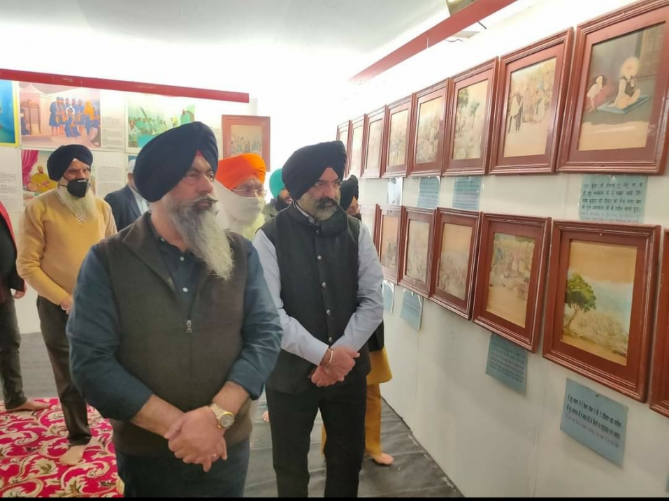 दिल्ली गुरुद्वारा कमेटी द्वारा गुरु नानक देव जी के प्रकाश पर्व को समर्पित सिख साहित्य एवं चित्र प्रदर्शनी शुरु